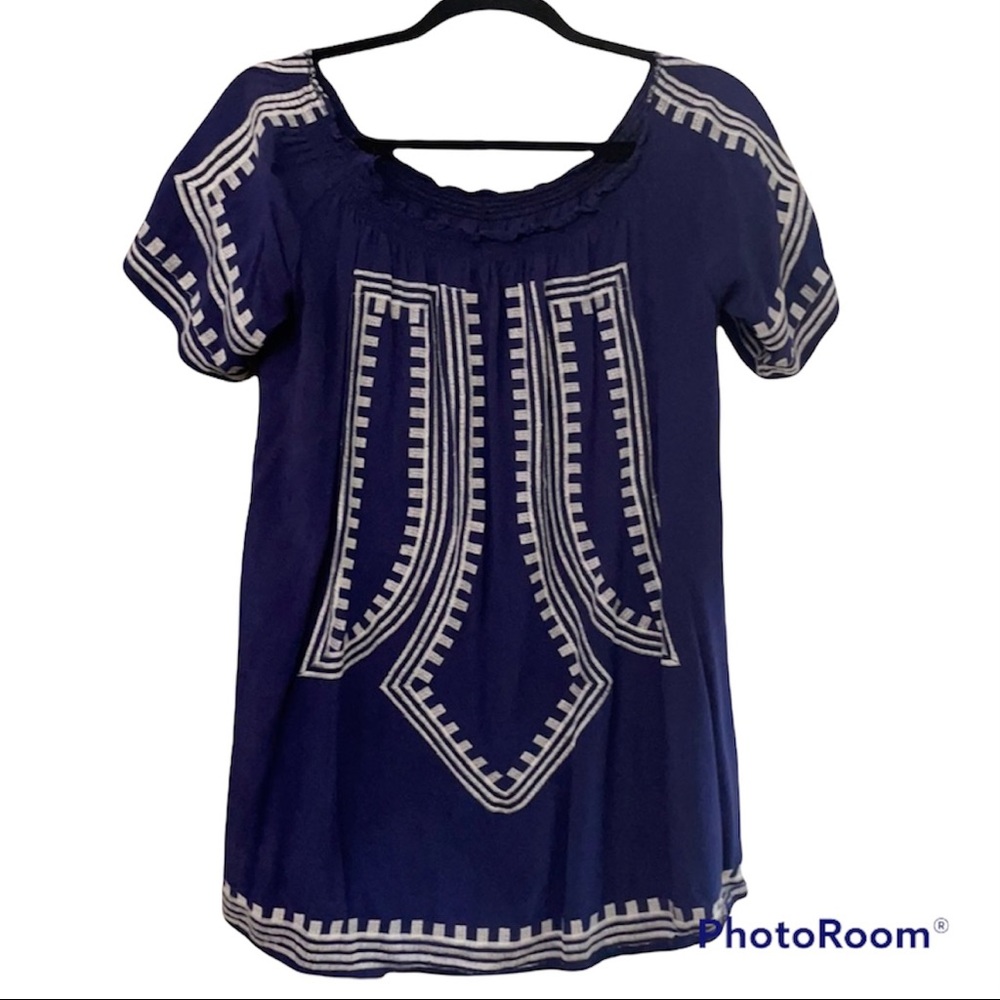 Adorable Navy Tunic Top Sz M